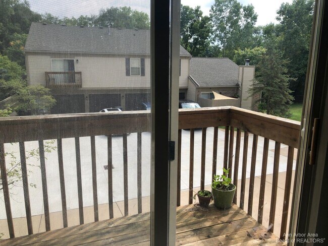 Building Photo - 3059 Forest Creek Ct