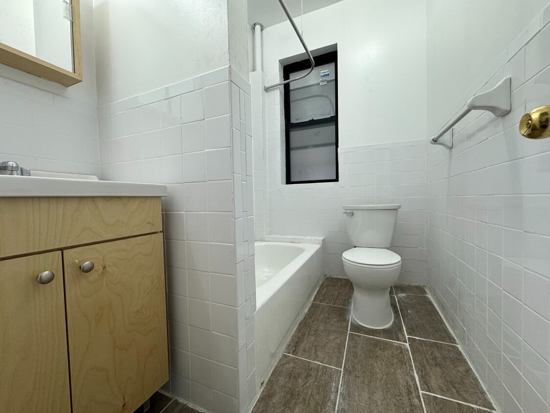 Foto del edificio - 615 W 176th St