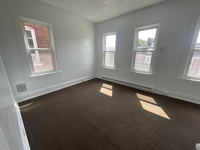 Building Photo - 328 E College Ave