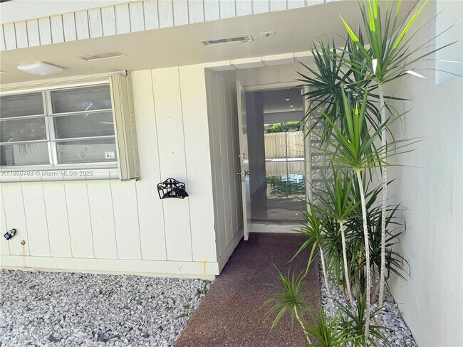 Building Photo - 8208 SW 81st Pl