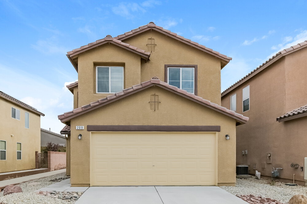 Primary Photo - 209 Lantana Breeze Dr