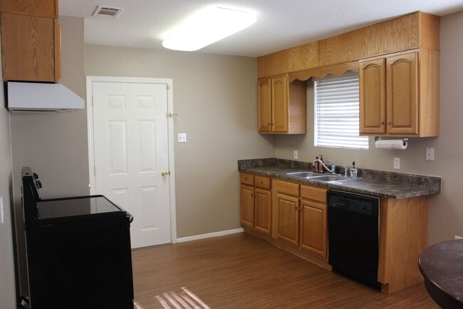 Building Photo - 3 bedroom 1.5 bath in Westwood Heights, Rincon