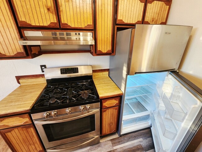 Building Photo - 800 Chelwood Park Blvd NE