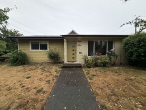Building Photo - 2354 SE 48th Av