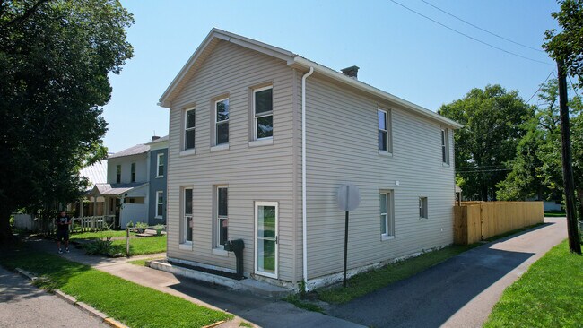 Building Photo - 151 S Main St