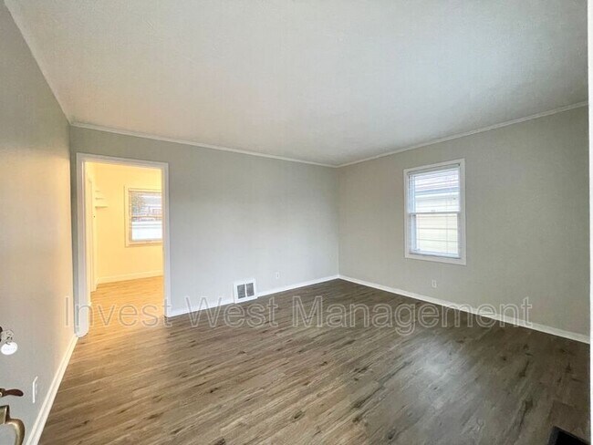 Foto del edificio - 310 E 27th St