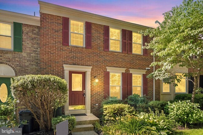 Foto del edificio - 8931 Park Forest Dr