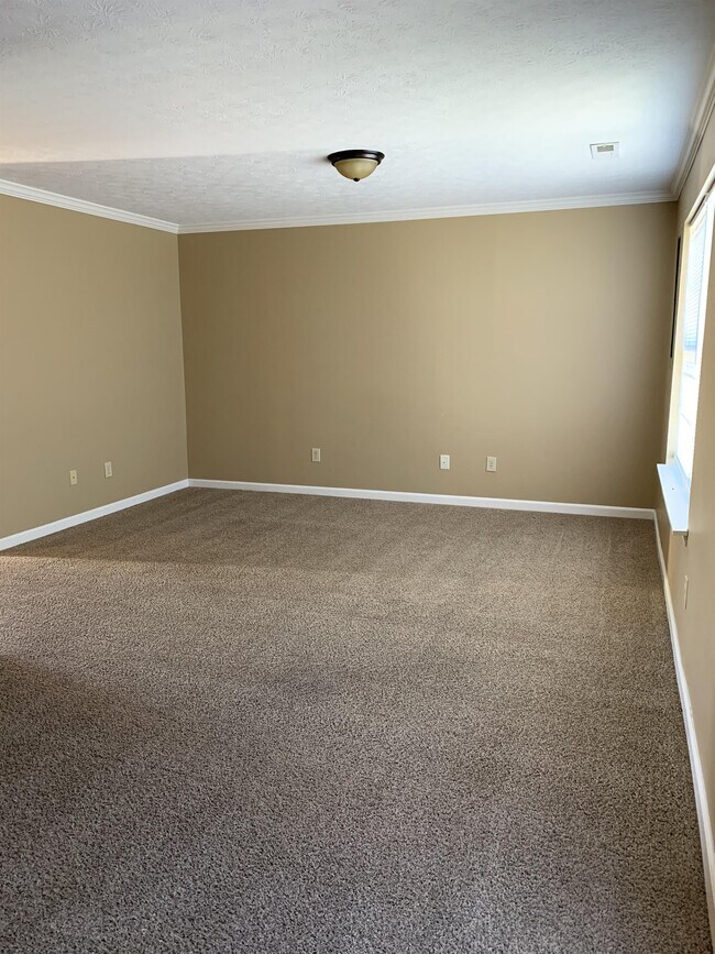 Building Photo - 222 Elkhorn Meadows Dr