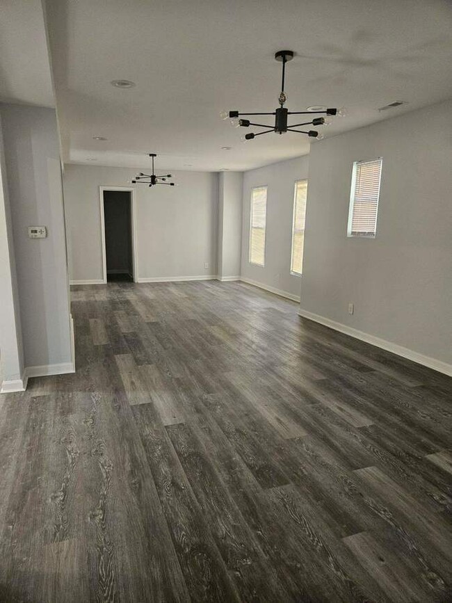 Building Photo - 4806 Gwynn Oak Ave