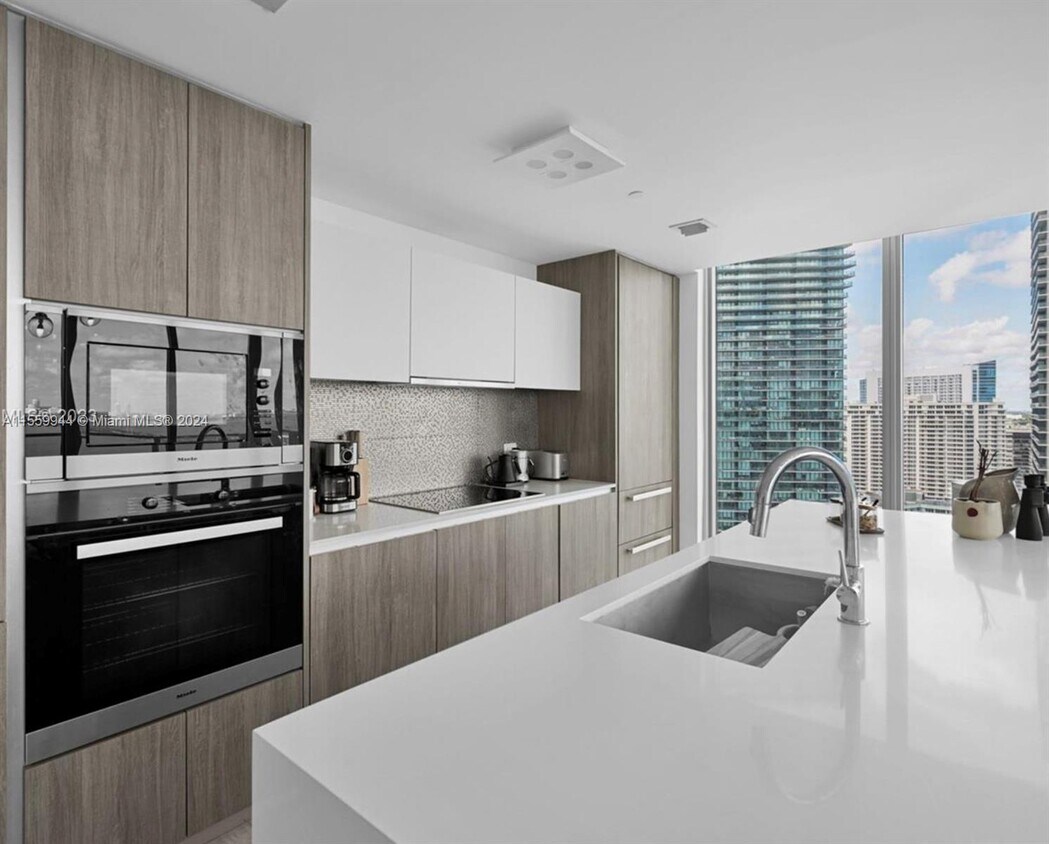 Foto del edificio - 2900 NE 7th Ave