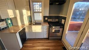 Building Photo - 214 Church St