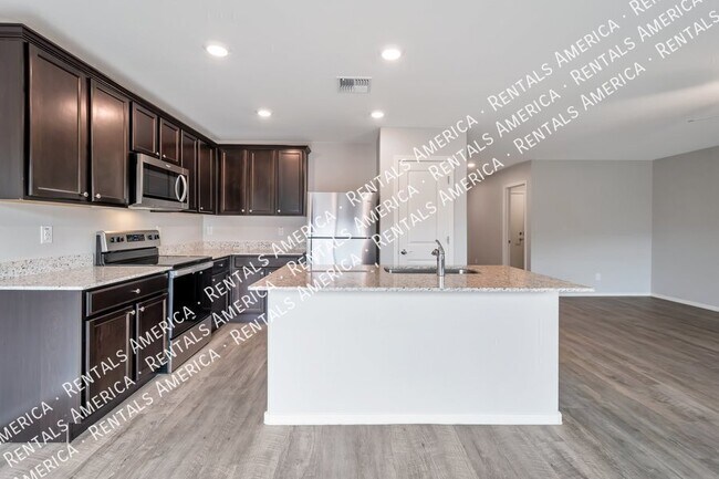 Building Photo - 495 W Geib Ave