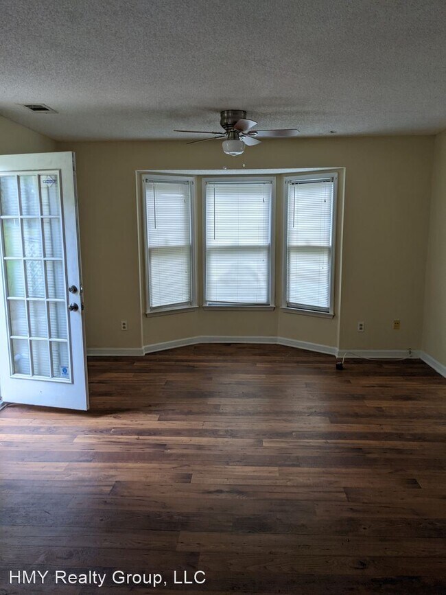 Building Photo - 2 br, 2 bath House - 8012 Woodlake Dr