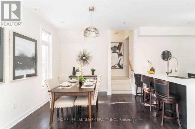 Building Photo - 4070-4070 Parkside Village Dr