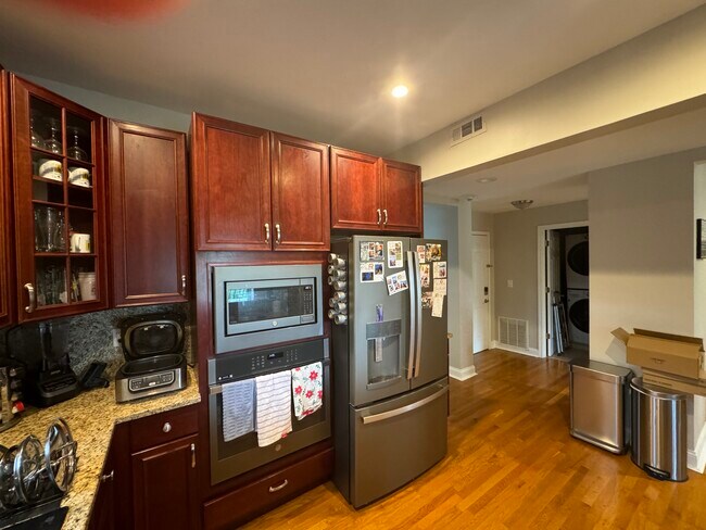 Foto del edificio - 964 Auburnview Dr