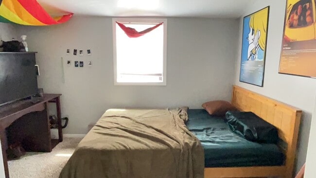 Building Photo - 111 S Dicks St