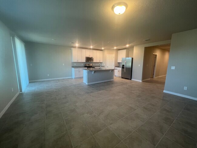 Building Photo - 433 Sarah Nicole Way