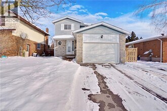 Building Photo - 109 Holm St