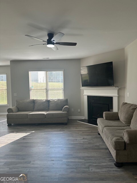 Foto del edificio - 2414 Quincy Loop