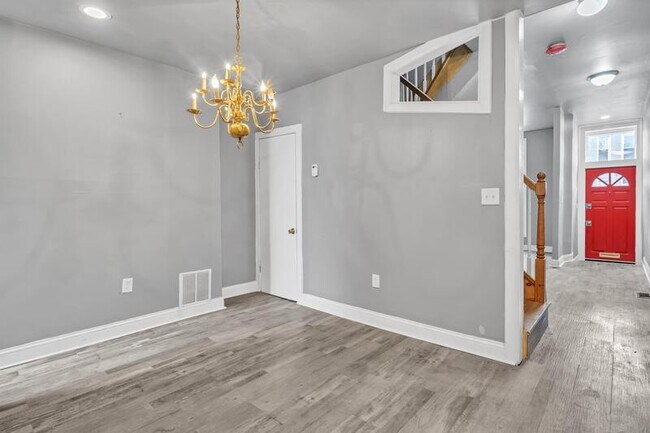Building Photo - 2131 Walbrook Ave