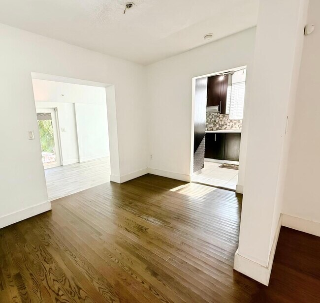 Foto del edificio - 1500 SW 18th St