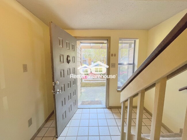 Building Photo - 3961 Aeries Way