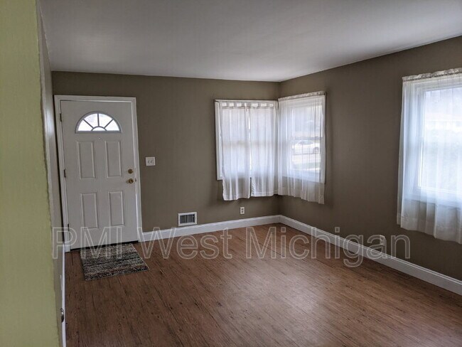 Foto del edificio - 2102 36th St SW