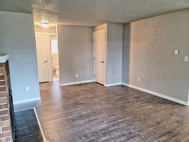 Building Photo - 4827 Rumac St SE