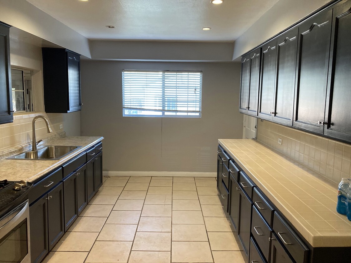Foto principal - 5840 Satsuma Ave