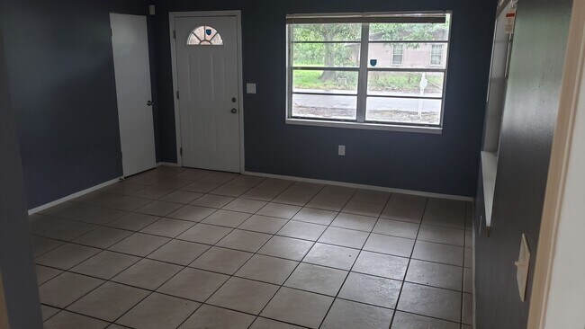 Foto del edificio - 3 bedroom 1 bath home