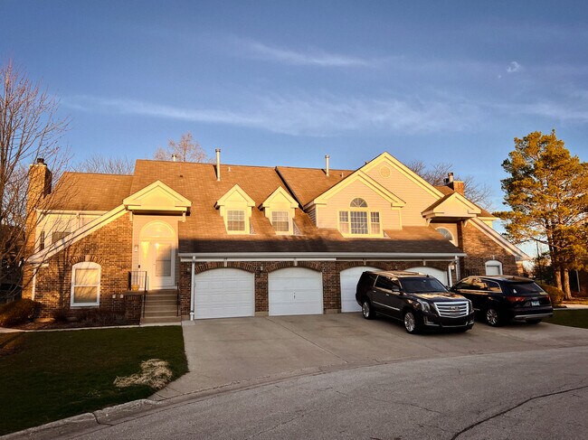 Building Photo - 77 Willow Pky