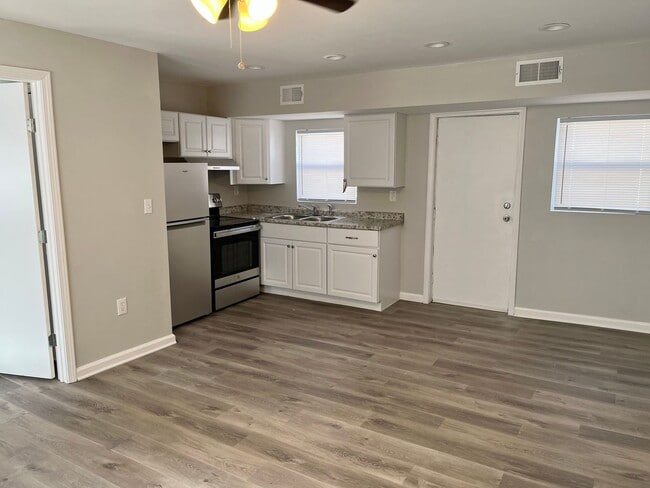 Photo - 1 Bedroom with Garage in Alton House