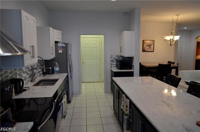 Building Photo - 1702 Emerald Cove Dr