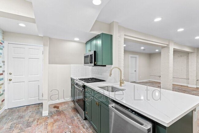 Building Photo - 1409 Gilpin St