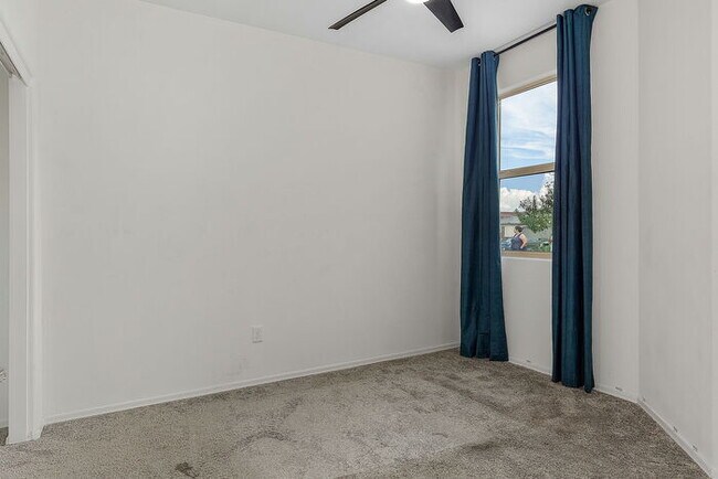 Foto del edificio - Three Bedroom in Sahuarita
