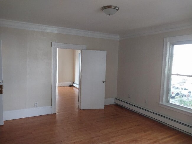 Building Photo - 38 Breed St