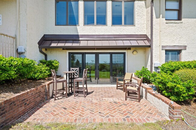 Foto del edificio - 275 Debordieu Blvd