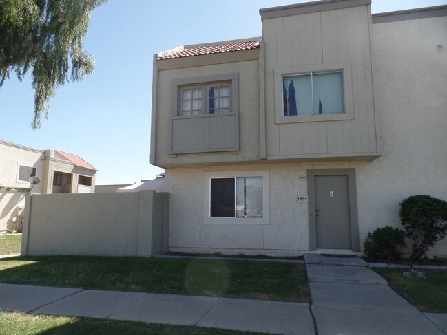 Building Photo - Hallcraft Villas