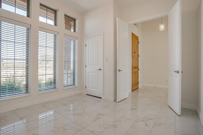 Building Photo - Amazing 5 Bed, 3 Bath New Build- Beautiful Views- Peaceful Country Living- Millsap- 76066
