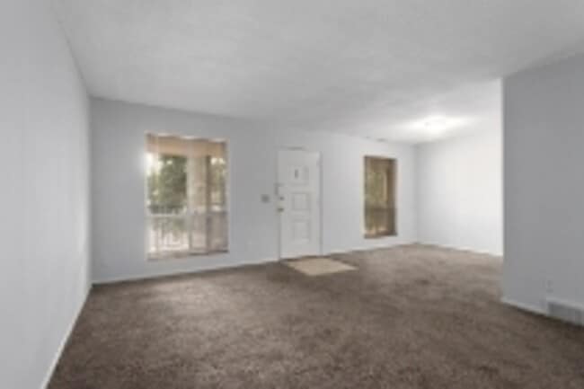 Building Photo - 510 W 89th St