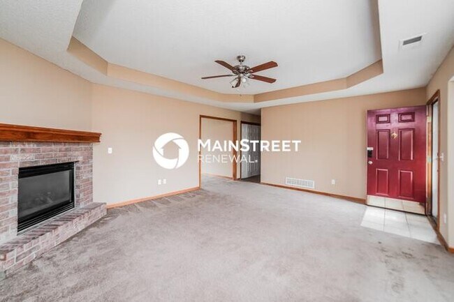 Foto del edificio - 3 Bedroom Pet-Friendly Home in Raymore, MO with Main Street Renewal
