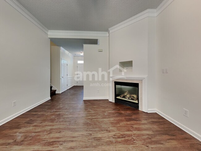 Building Photo - 13513 Michael Lynn Rd