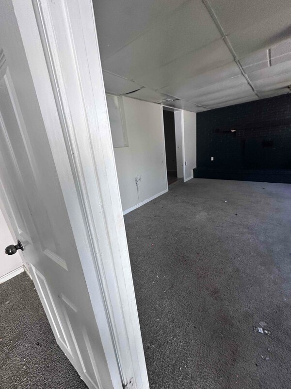 Foto del edificio - 219 Blossom Rd