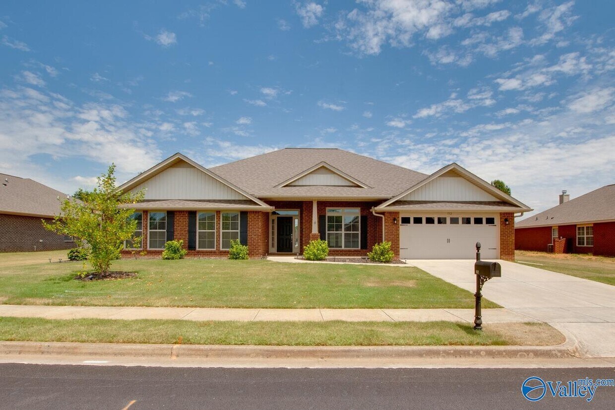 Foto principal - 512 Summer Cove Cir NW