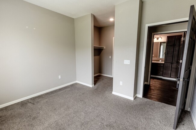 Interior Photo - Welcome to Huntington Village