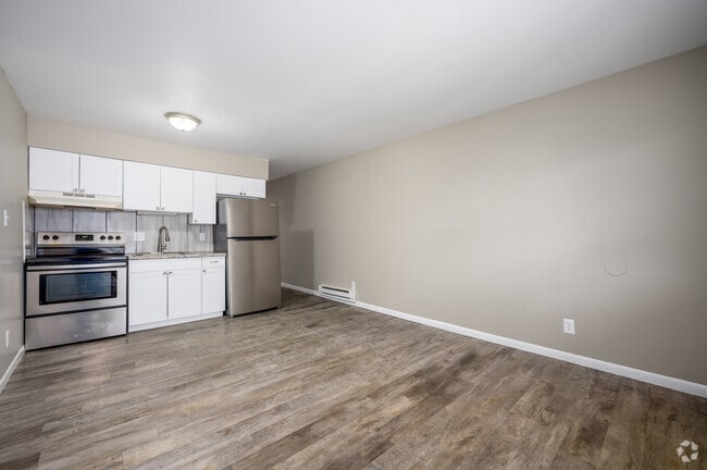 1BR, 1BA - 475SF - Living Room/Kitchen - Your new home awaits!