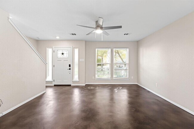 Foto del edificio - 284 Michaelis Rd