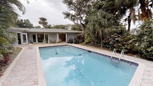 Building Photo - Indialantic Pool Home