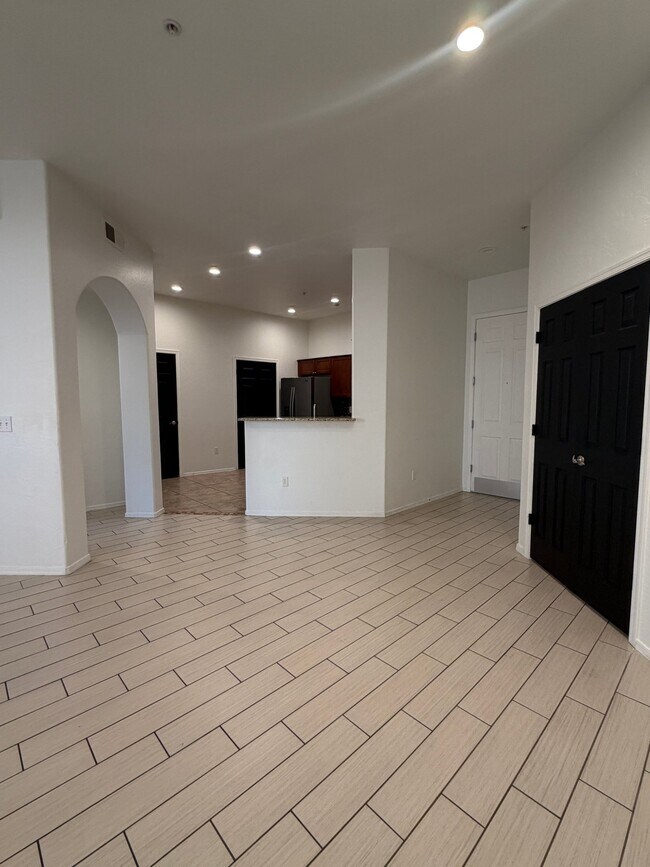 Foto del edificio - 14575 W Mountain View Blvd