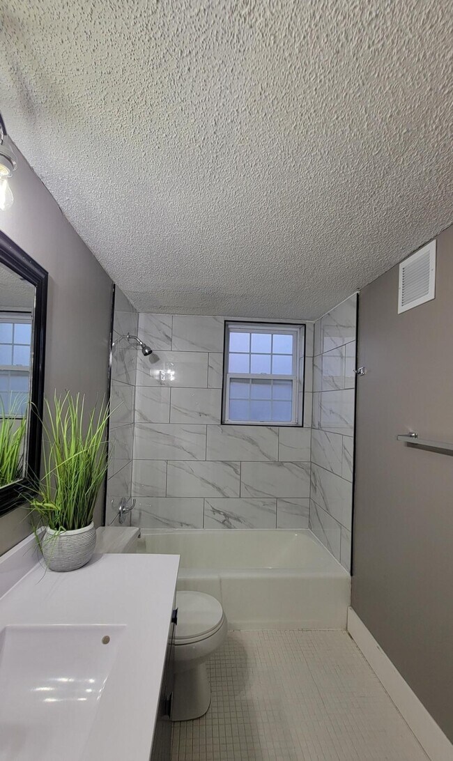 Foto del edificio - 8721 Countryshire Ln